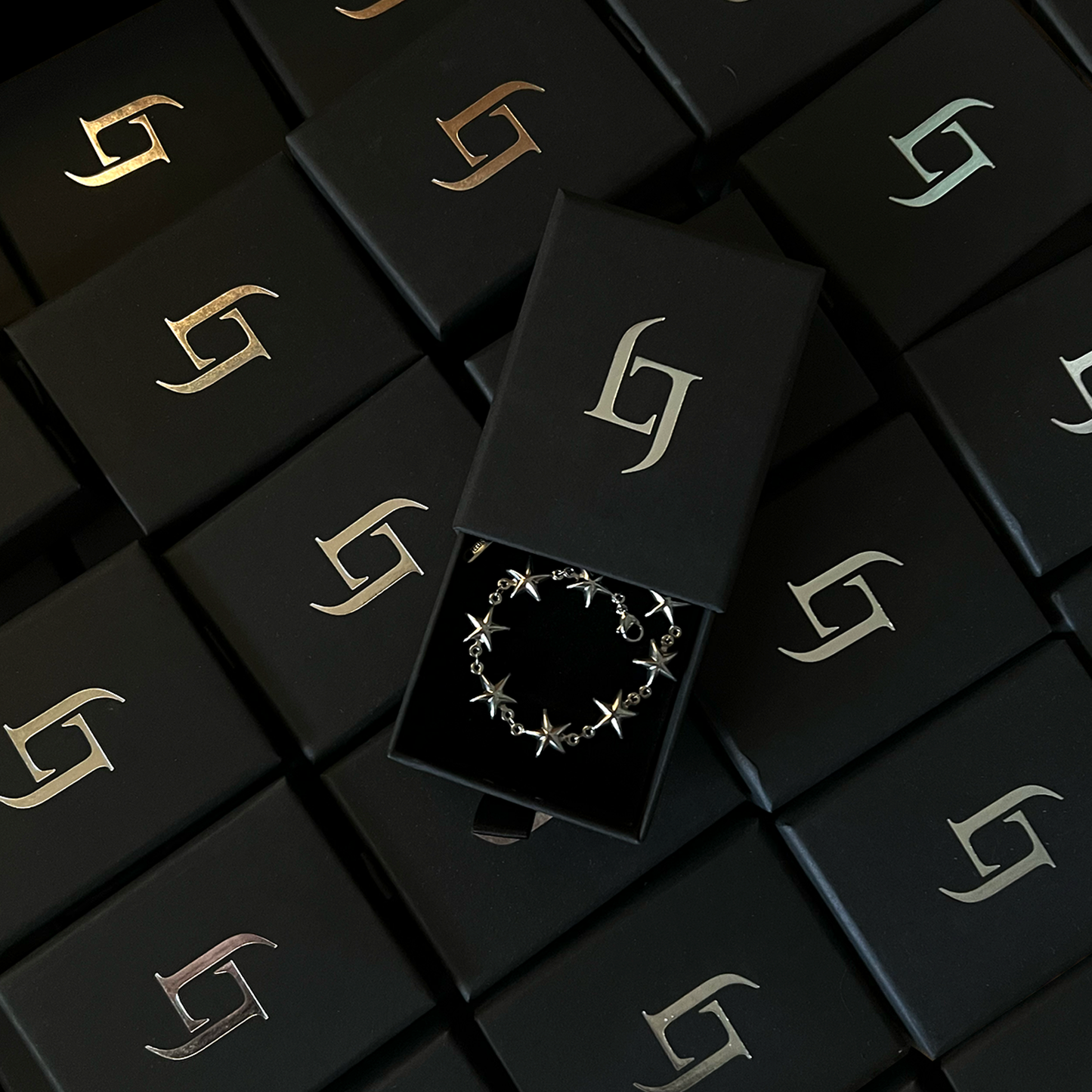 STAR BRACELET