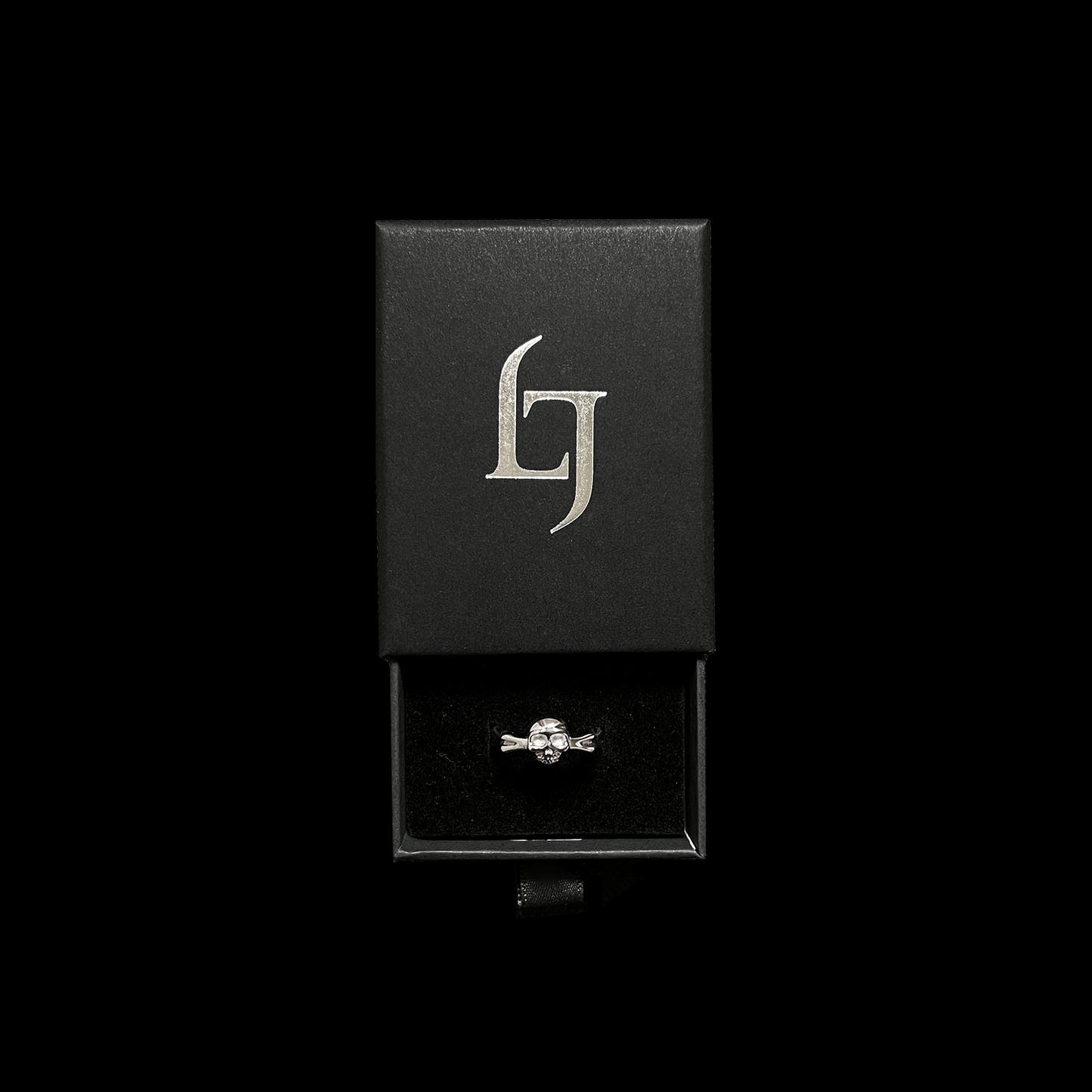 SKULLS AND BONES RING